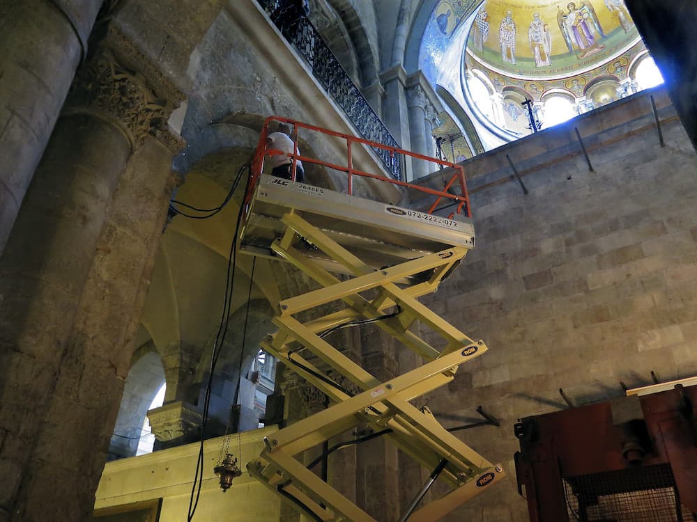 Trabajos de restauración en el Santo Sepulcro