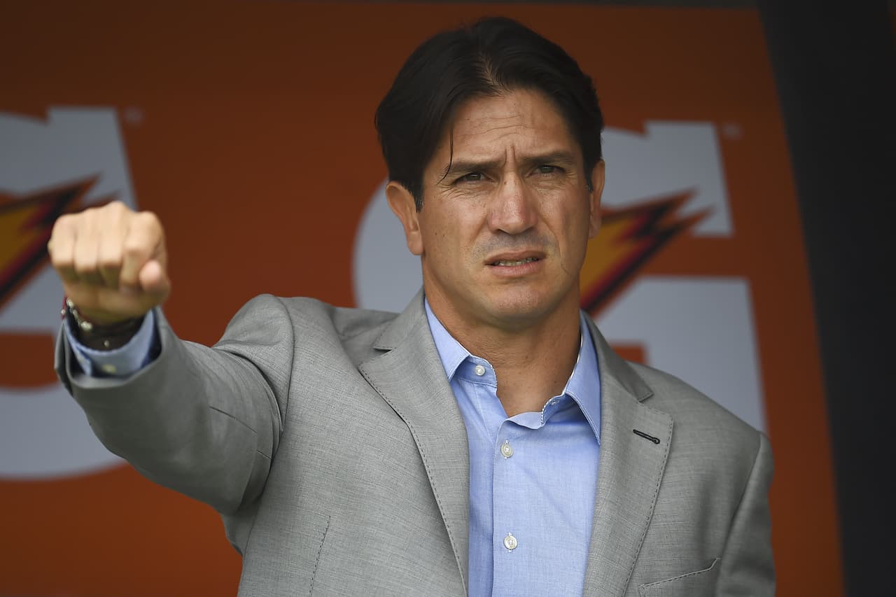 El orgullo de su pasado como ídolo de Pumas UNAM se fue diluyendo en lo corrido del semestre, justo cuando en el pasado torneo con los mismo jugadores el equipo fue semifinalista del fútbol mexicano.