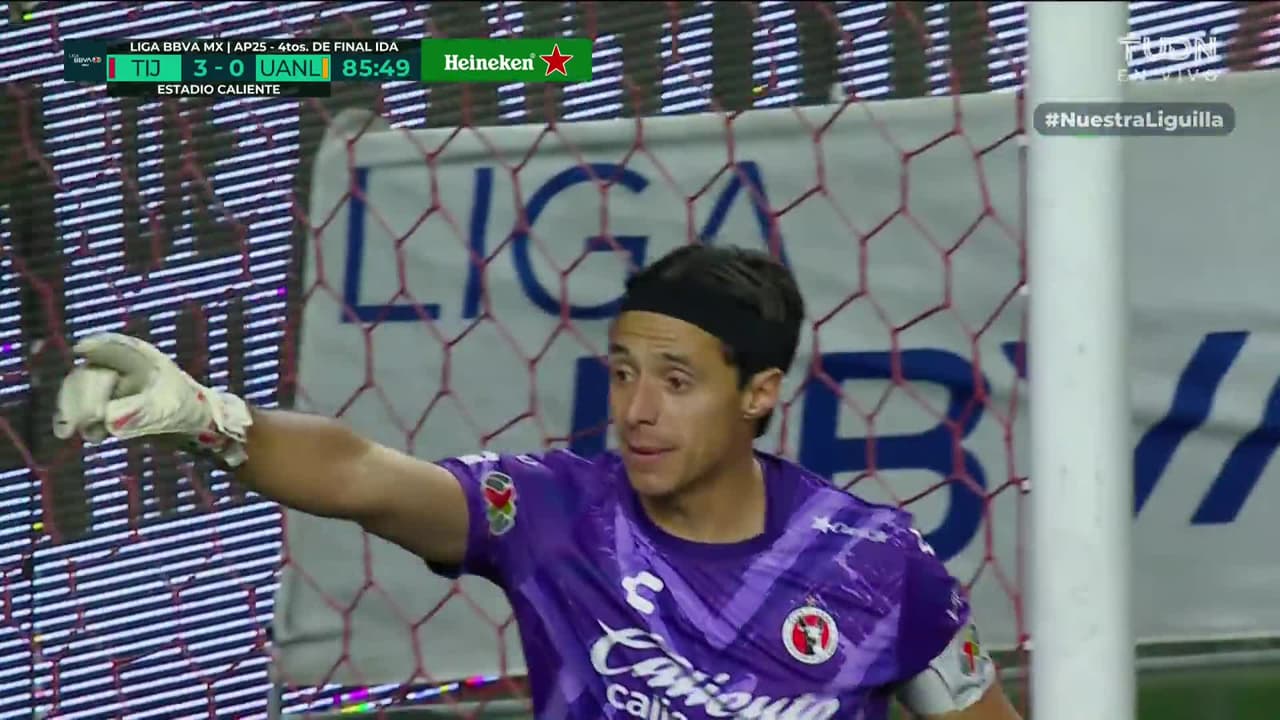 ¡Toño Rodríguez le niega el gol de la honra a Tigres!