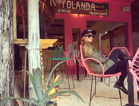 Paris Hilton con su novio en Tulum, México
