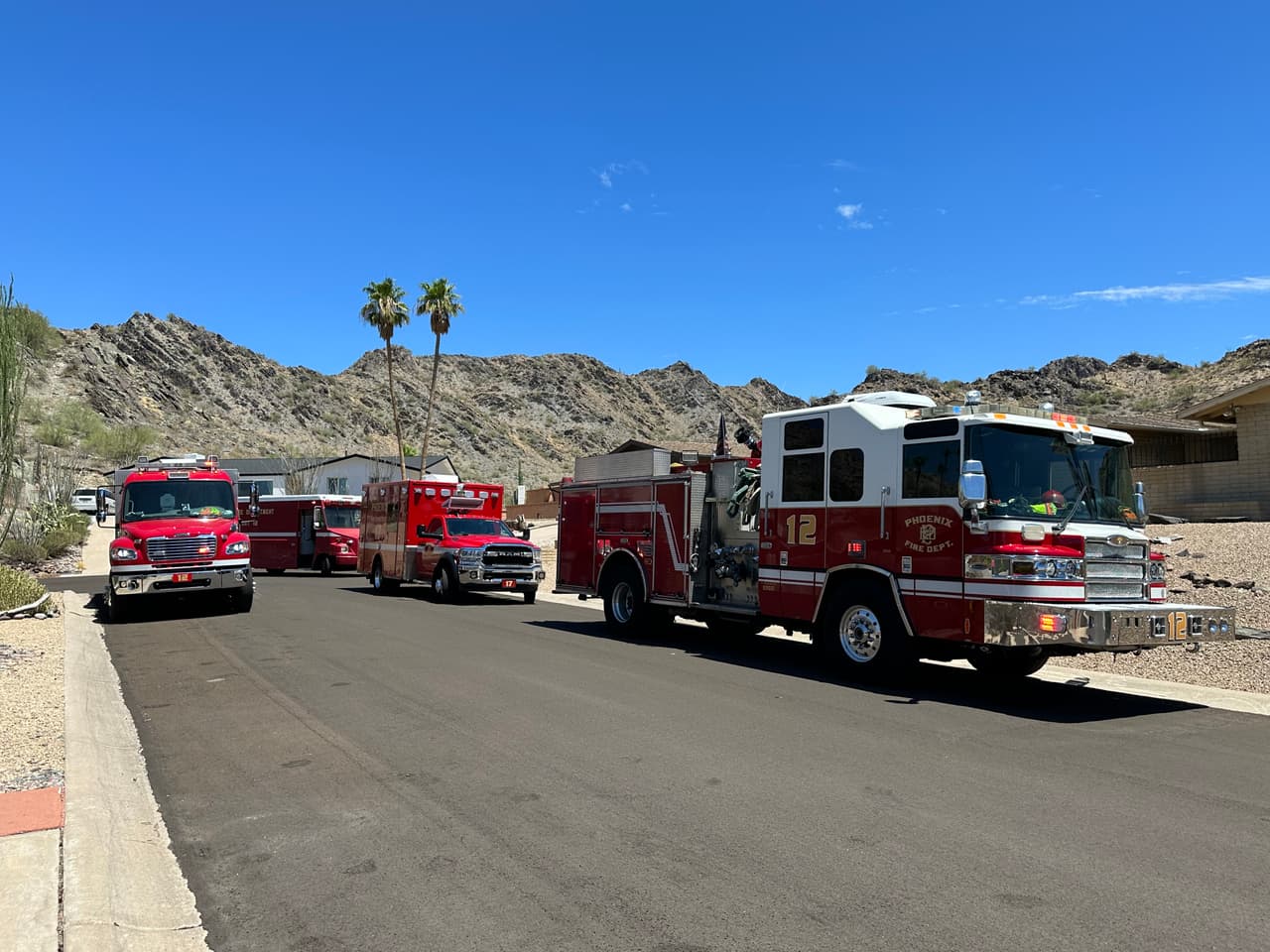 Los socorristas localizaron a la víctima a dos millas del comienzo del sendero, la cual reportaba mareos que le impedían descender, por lo que fue atendida en el lugar.