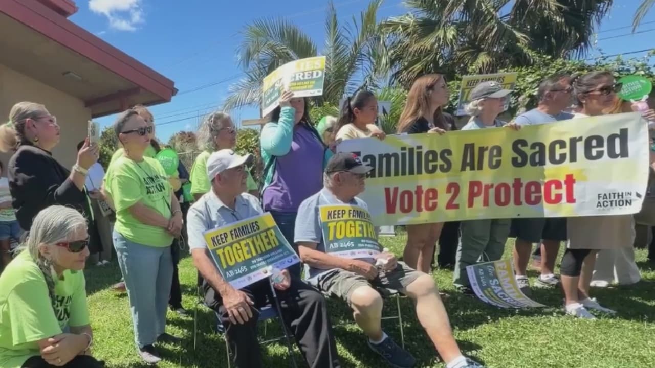 Manifestantes exigen justicia por muertes de inmigrantes en custodia de ICE