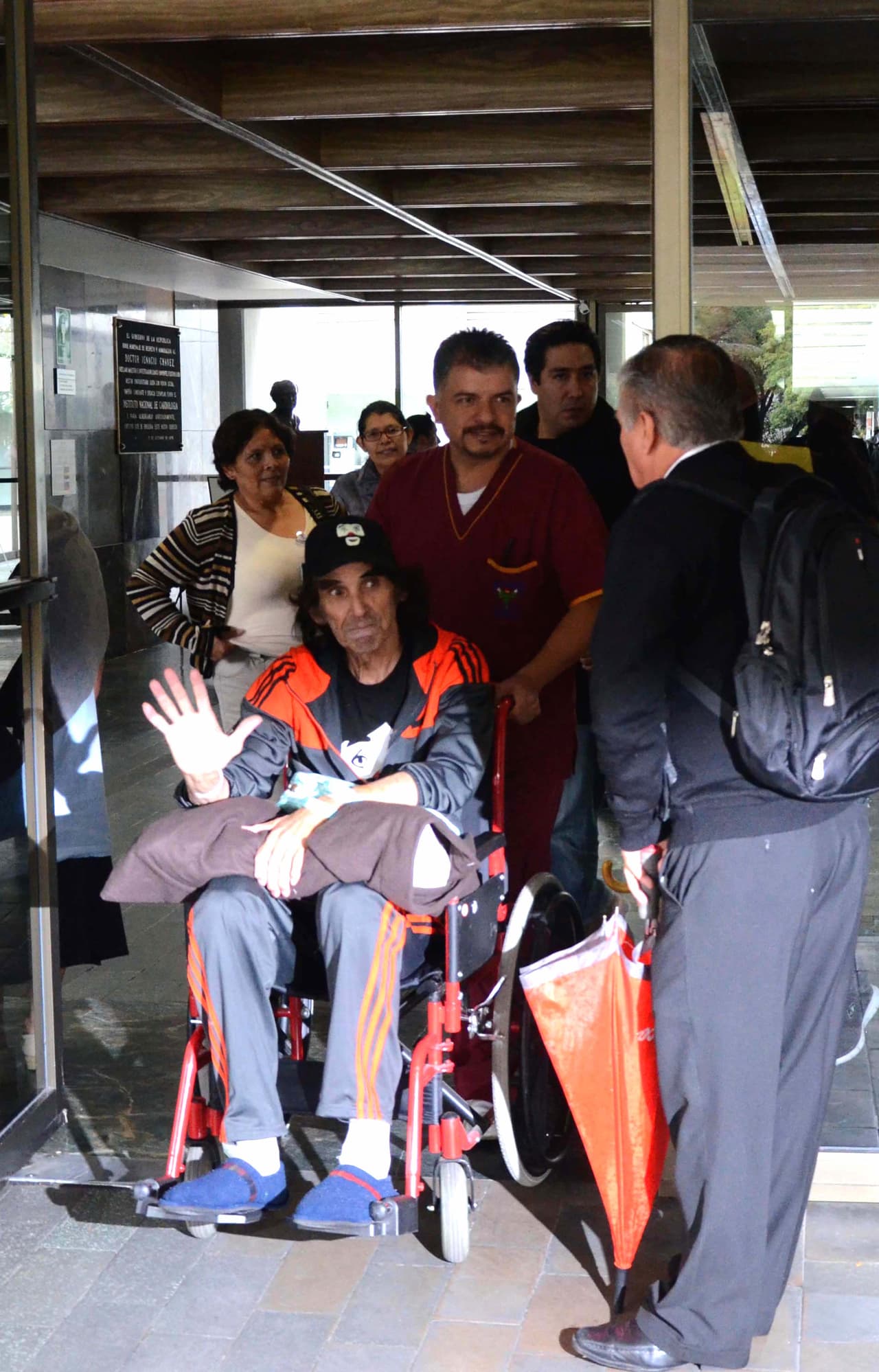 En 2007, y aún con las secuelas del segundo infarto, el 'payasito de la tele' se vio obligado a desalojar su casa en Monterrey, luego de que resultara dañada debido a la negligencia en la construcción de un vecino, publicó la agencia Notimex.