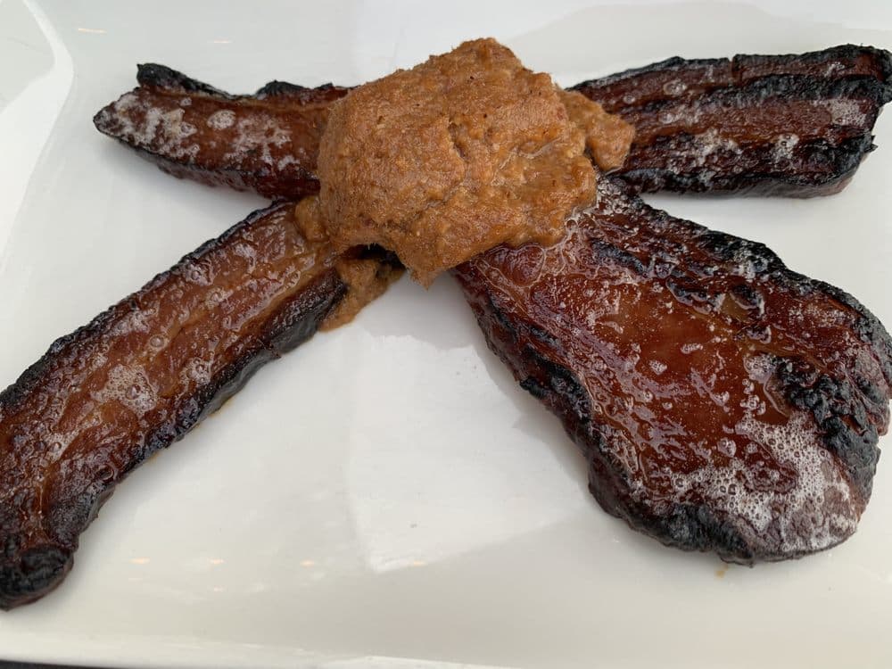 <b>Urban Farmer Philadelphia </b>
<br>Dirección: 1850 Benjamin Franklin Pkwy Philadelphia, PA 19103
<br>Teléfono: (215) 963-2788
<br>Sitio web: 
<a href="https://www.urbanfarmersteakhouse.com/">https://www.urbanfarmersteakhouse.com/</a> 
<br>
<b><a href="https://www.yelp.com/map/urban-farmer-philadelphia-philadelphia-2">Cómo llegar</a></b>
<br>
<br>Sus dueños dicen que “Urban Farmer es una familia de restaurantes que combina ingredientes locales y de origen responsable con un alma realista para reinventar el asador tradicional. Como un restaurante moderno, Urban Farmer es conocido por experiencias apetecibles, hospitalidad intuitiva, comida conmovedora y valores compartidos”.