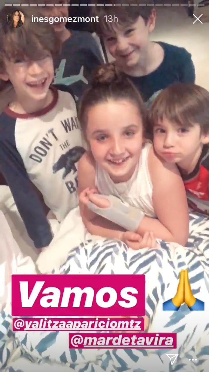 Difrutaron en familia la transmisión de los Oscar y hasta echaron porras a Yalitza. Cabe destacar que madre e hija se lesionaron la mano izquierda.