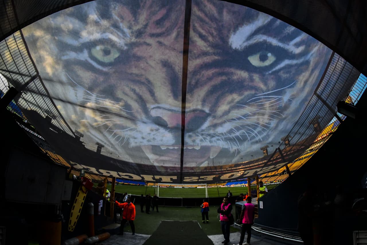 Este fue el color y el ambiente antes del silbatazo inicial en la Ida de la Semifinal por la Liga Campeones de Concacaf entre Tigres y Santos Laguna en el Estadio Universitario, en Monterrey.