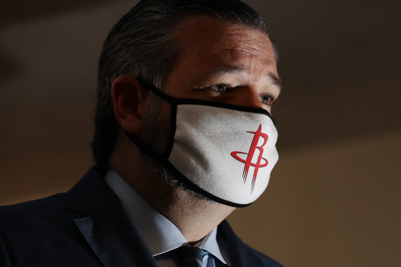 Ted Cruz es sancionado por China en represalia por medidas similares de EEUU contra funcionarios chinos