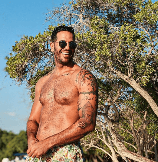 Yisus es una de las personalidades de la televisión más queridas por el público latino, por lo que en sus redes sociales ya se leen múltiples felicitaciones.