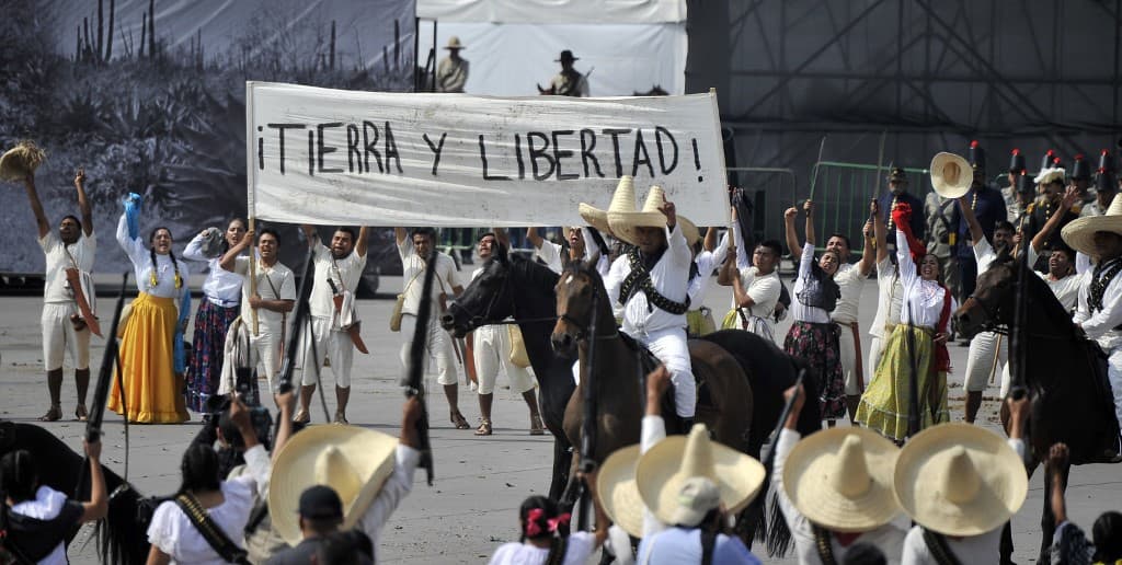 En Febrero de 1913, tras diez días de enfrentamientos concluyeron en un golpe militar que obligó a Madero a renunciar el 19 de febrero, tres días después fue asesinado. El poder fue asumido por Victoriano Huerta.