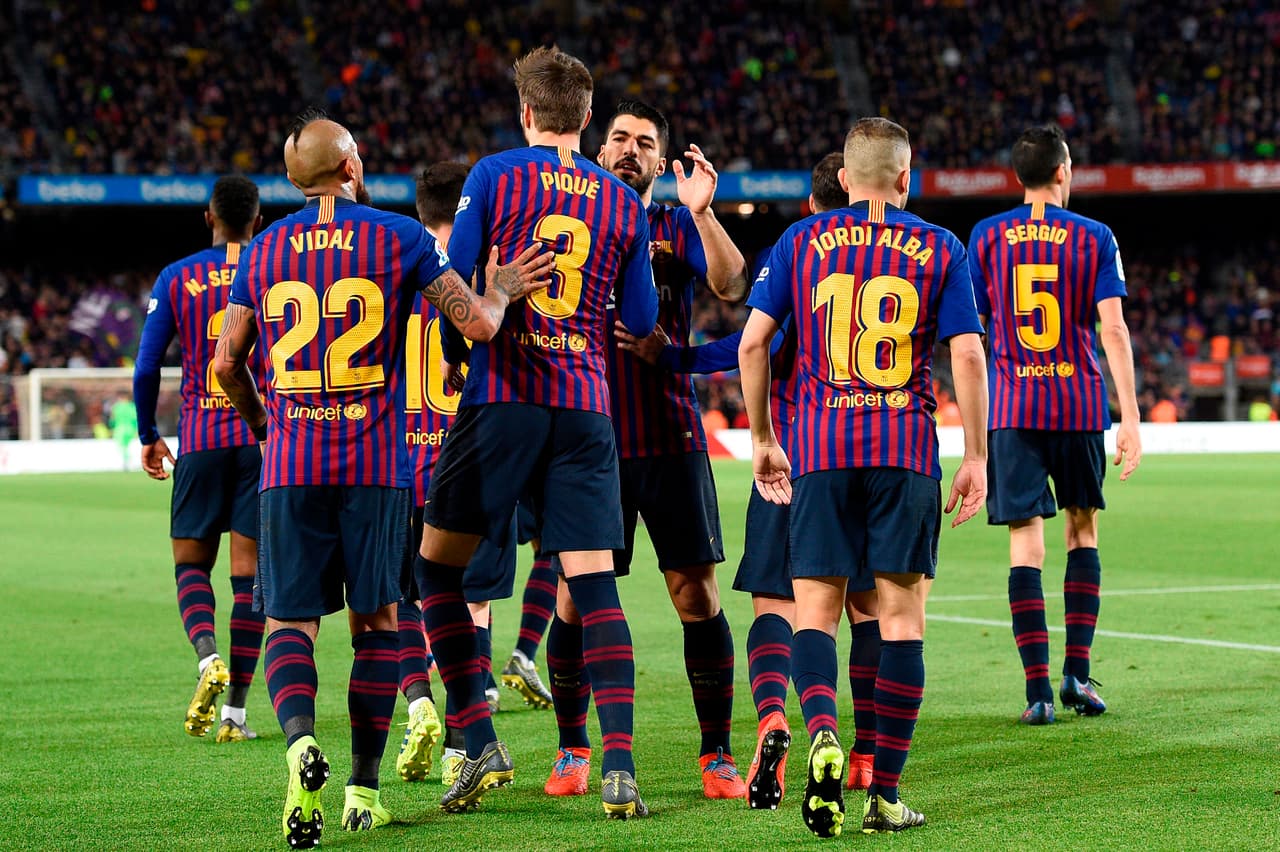 “Tenemos un grupo del Barça, en WhatsApp, estamos todos. Lo creé yo para tener buen ambiente. Es muy importante el ambiente. Y de tanto en tanto voy invitando gente aleatoria”, comentó Piqué.