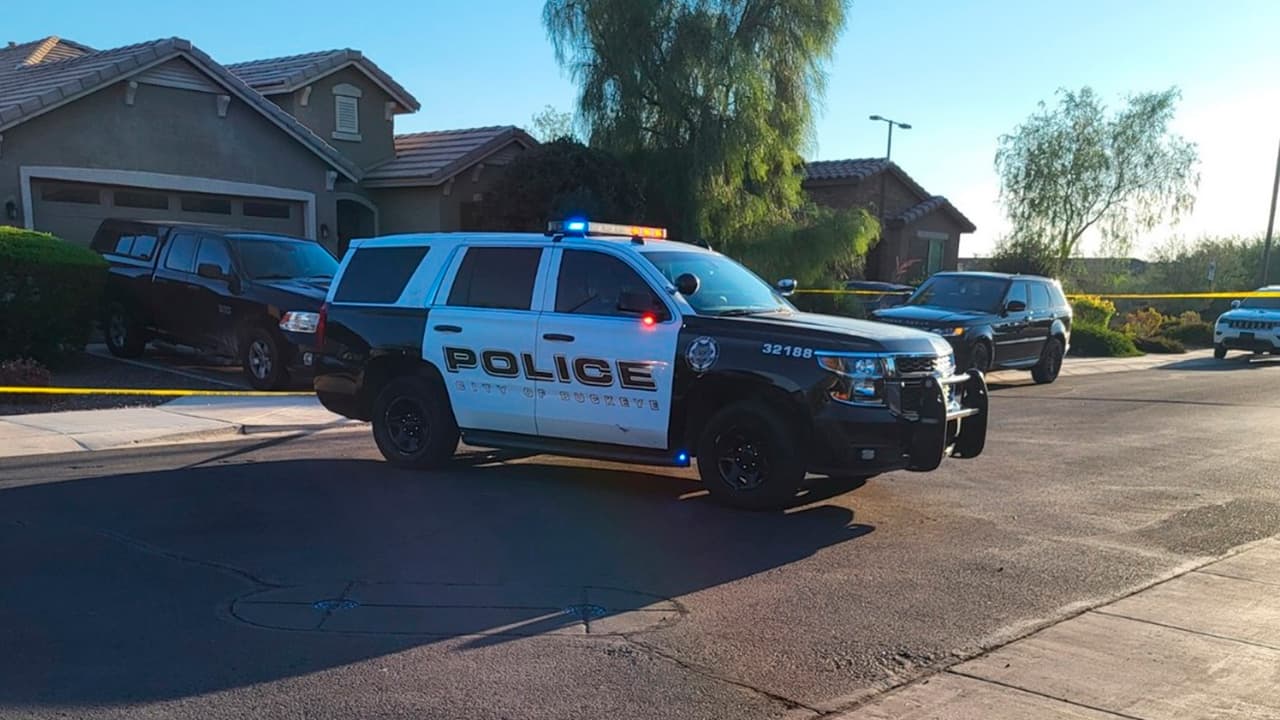 Niña de 3 años muere tras ser olvidada en un auto cuando regresaba del parque con su familia