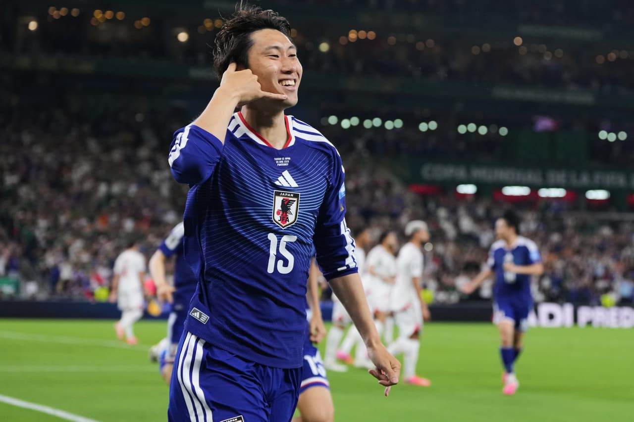 Daichi Kamada (15) de Japón celebra el primer gol de su equipo contra Túnez durante el partido de fútbol del Grupo F de la Copa Mundial en Guadalupe, cerca de Monterrey, México, el sábado 20 de junio de 2026.