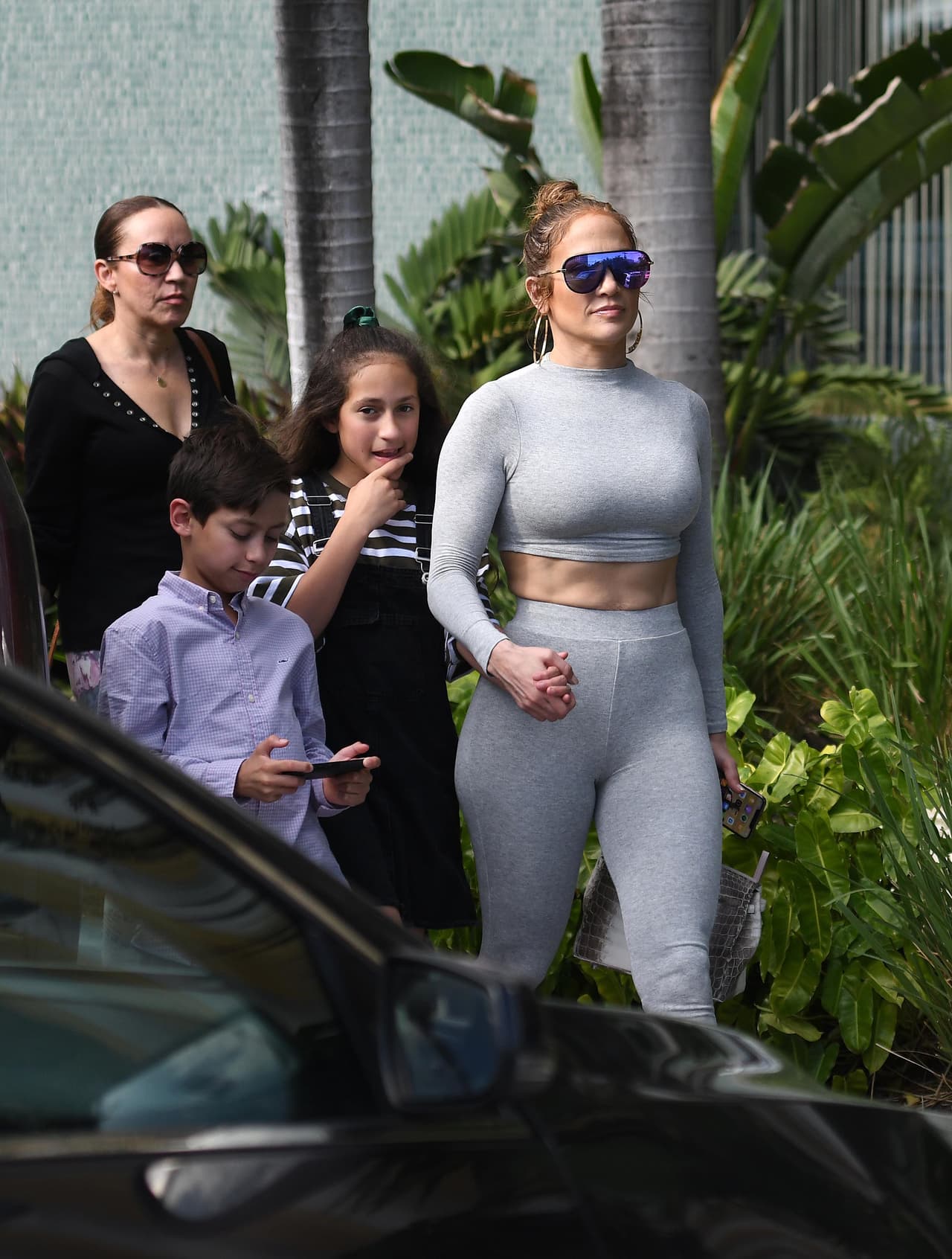 "La gran razón para mantener un buen trato es por Emma y Max", dijo Jennifer Lopez.