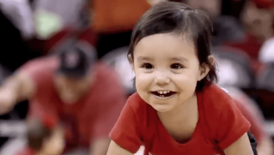 Ella irradiaba felicidad cuando se acercaba a la meta. "Voy a ganar" se lee en su rostro.