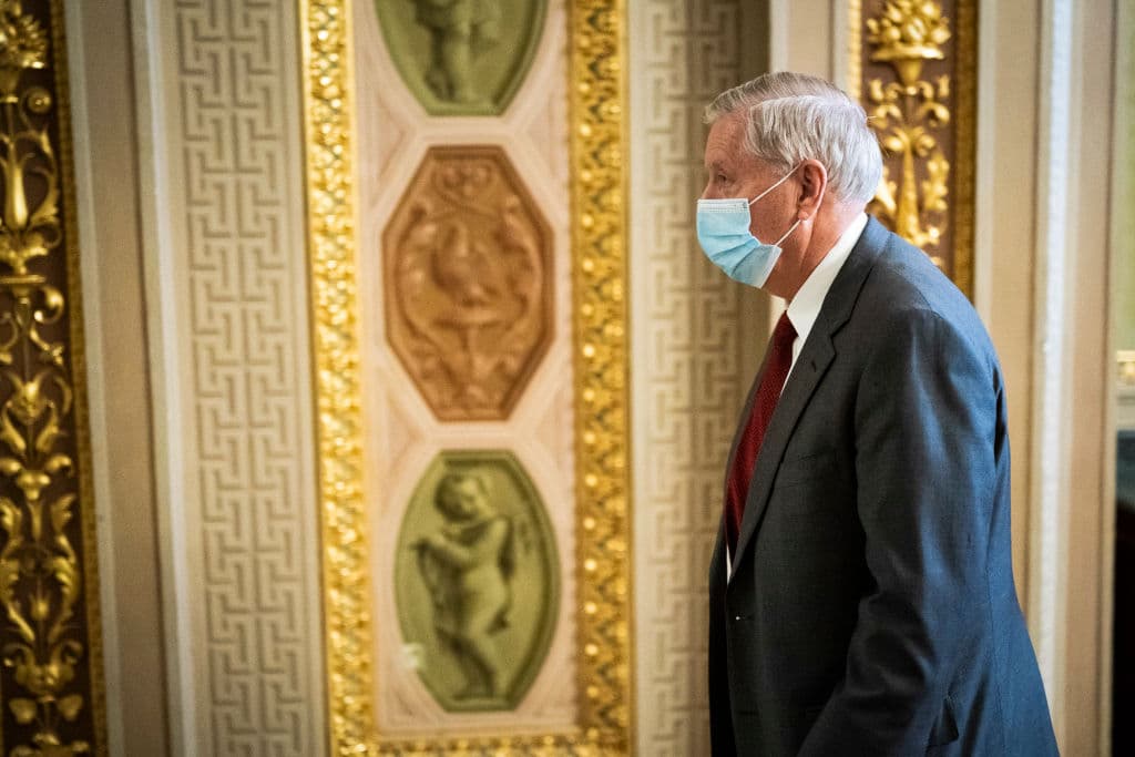 El senador republicano por Carolina del Sur, Lindsey Graham, en el Capitolio para una sesión del juicio político contra Trump.