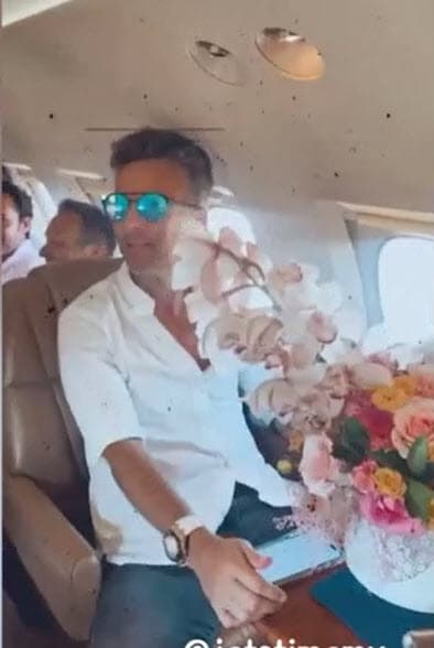 "(Gracias) a ti, tú ya sabes quién eres, 
<b><a href="https://www.univision.com/famosos/geraldine-bazan-recuerda-cuando-conocio-el-verdadero-amor-y-no-fue-gabriel-soto-video" target="_blank">gracias por tu amor</a></b>, por tu tiempo, por consentirme tanto, gracias", dijo la actriz en un video. 
<br>