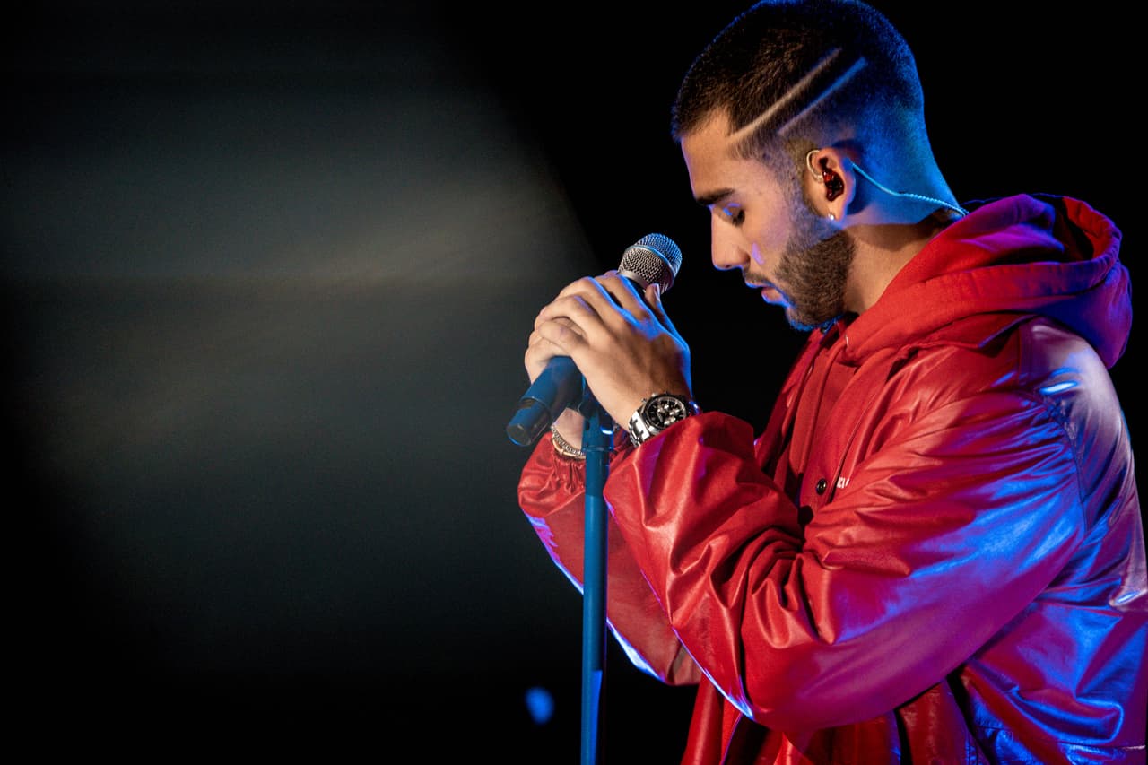 El colombiano interpretó 'Quiéreme mientras se pueda'.