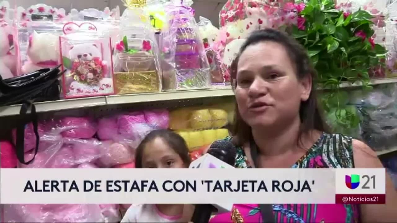 Inescrupulosos engañan a inmigrante indocumentada al vender tarjetas rojas por 15 dólares 