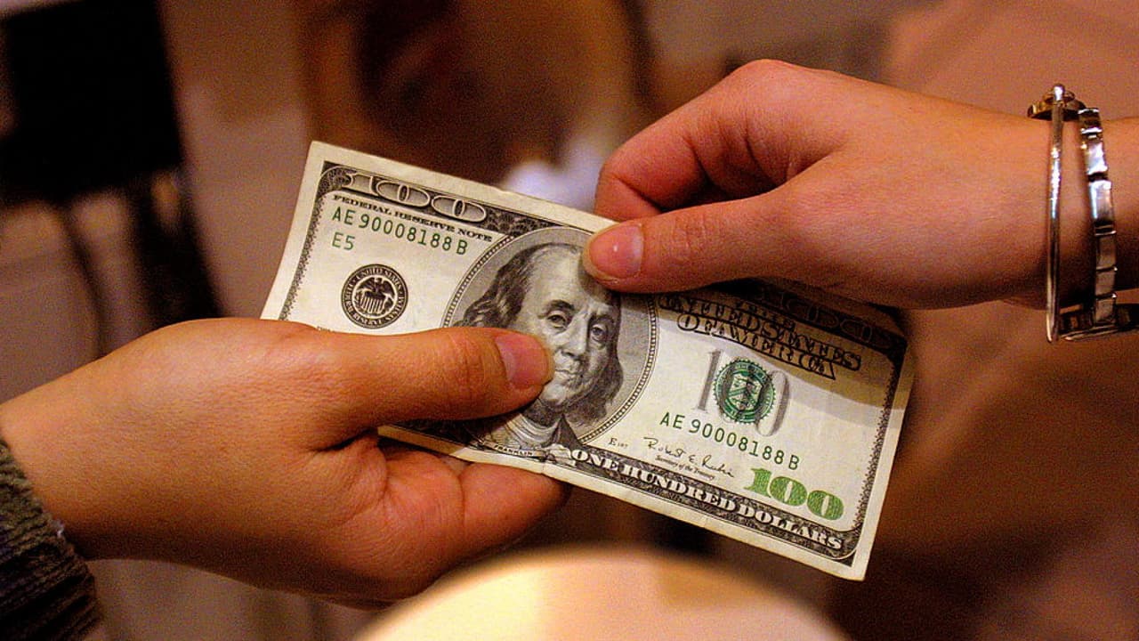 Estafan a mujer de Raleigh con $280 dólares, quería comprar en línea un regalo para su hijo