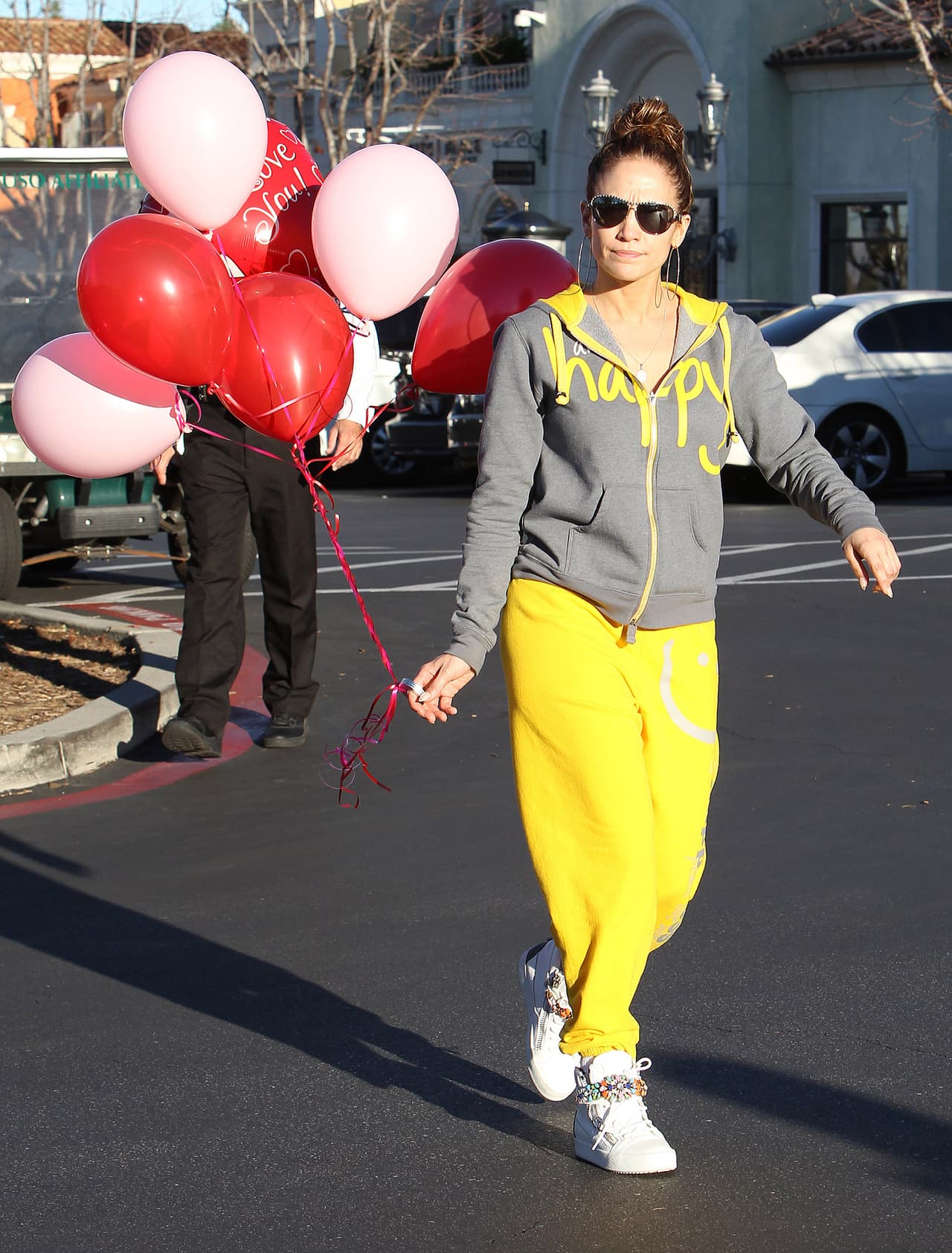 Y de esa forma evita las fotos incómodas.