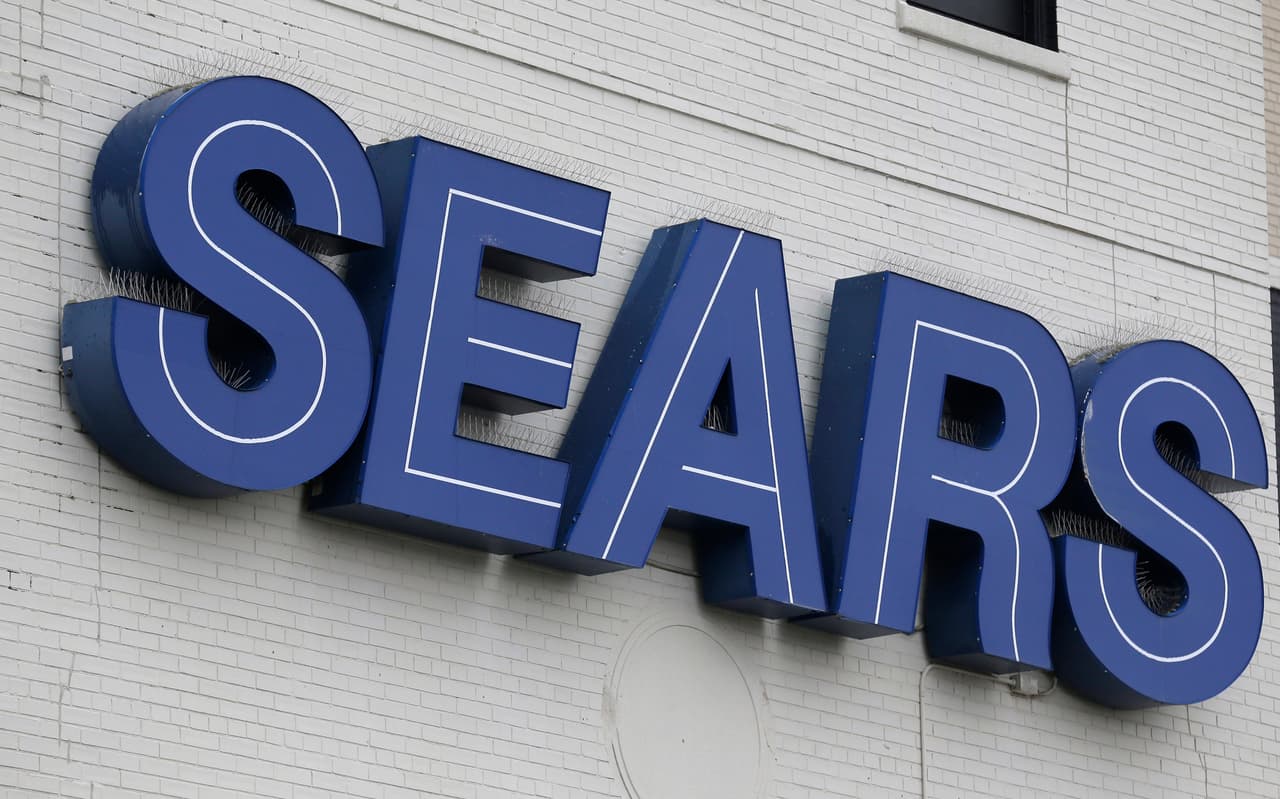 La compañía propietaria de 
<a href="https://www.univision.com/local/los-angeles-kmex/estas-son-las-tiendas-de-kmart-y-sears-que-cerraran-en-california-fotos">Sears</a> y Kmart anunció sus planes de cerrar 96 tiendas adicionales y unas 28 de ellas están en California.