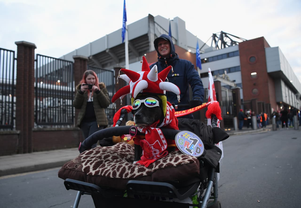 La fiesta en Liverpool se formó desde muy temprano y todos fueron sus protagonistas, con la confianza del resultado en la ida.