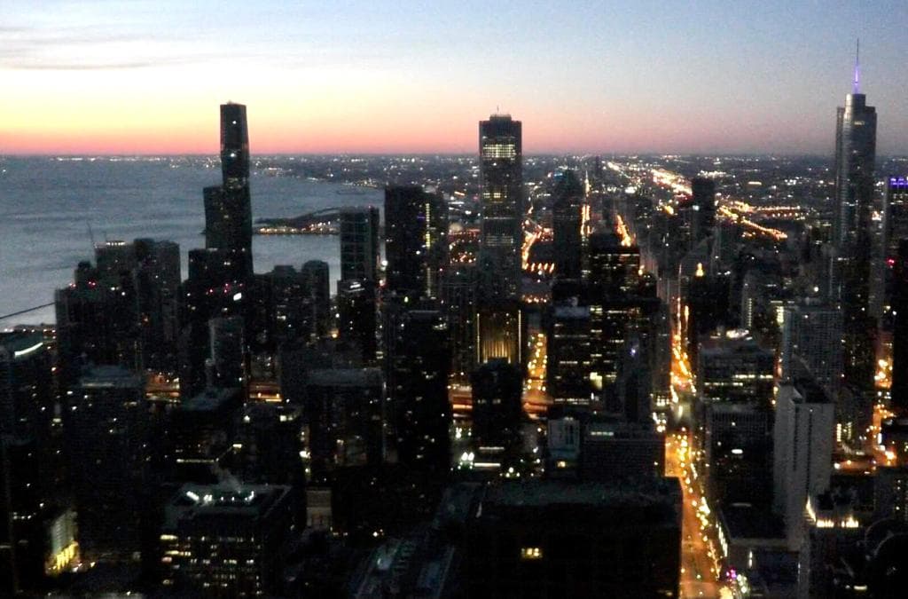 Este martes Chicago espera condiciones frías, cielos soleados y fuertes vientos 