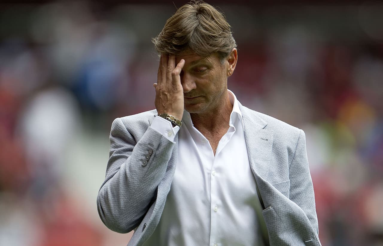 El técnico del Toluca, Hernán Cristante, fue expulsado por protestarle al árbitro a cinco minutos del final.