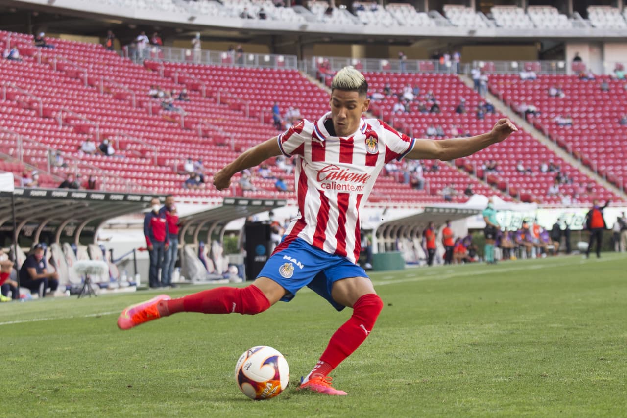 Uriel Antuna | Medio