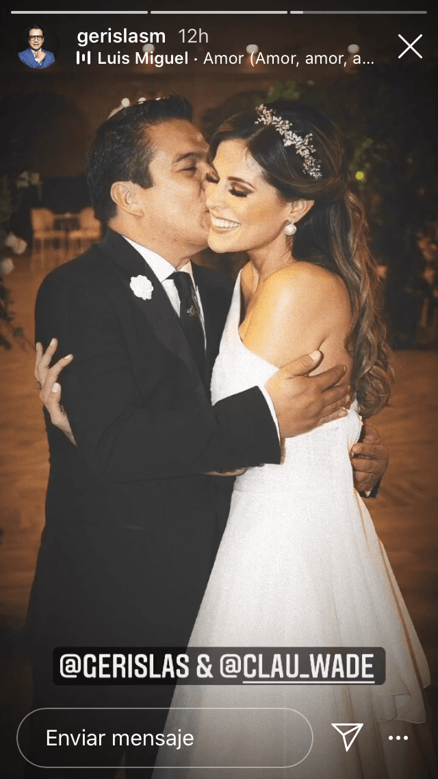 La boda se realizó solo ante las familias directas de los dos debido a la actual 
<b><a href="https://www.univision.com/noticias/salud/mapa-actualizado-del-coronavirus-cifras-de-casos-confirmados-y-fallecidos" target="_blank">pandemia por coronavirus. </a></b>
<br>