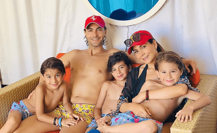 Después, en una entrevista con la revista 
<b><a href="https://www.tvynovelas.com/mx/en-exclusiva/paty-manterola-maternidad-otro-hijo/" target="_blank">TVyNovelas</a></b>, publicada el lunes 11 de mayo, Manterola negó que lo hecho por su esposo haya sido una insinuación para agrandar a la familia. 
<br>