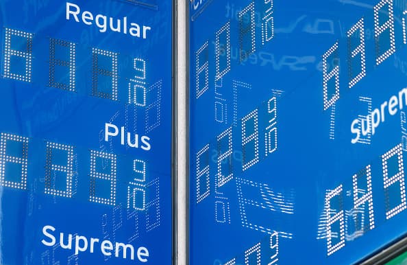 La ayuda fue catalogada como “urgente y necesaria”, dado a los históricos precios de la gasolina en California. A finales del mes de marzo, el combustible regular de autoservicio, llegó a costar hasta 7 dólares en algunas gasolineras en la región.