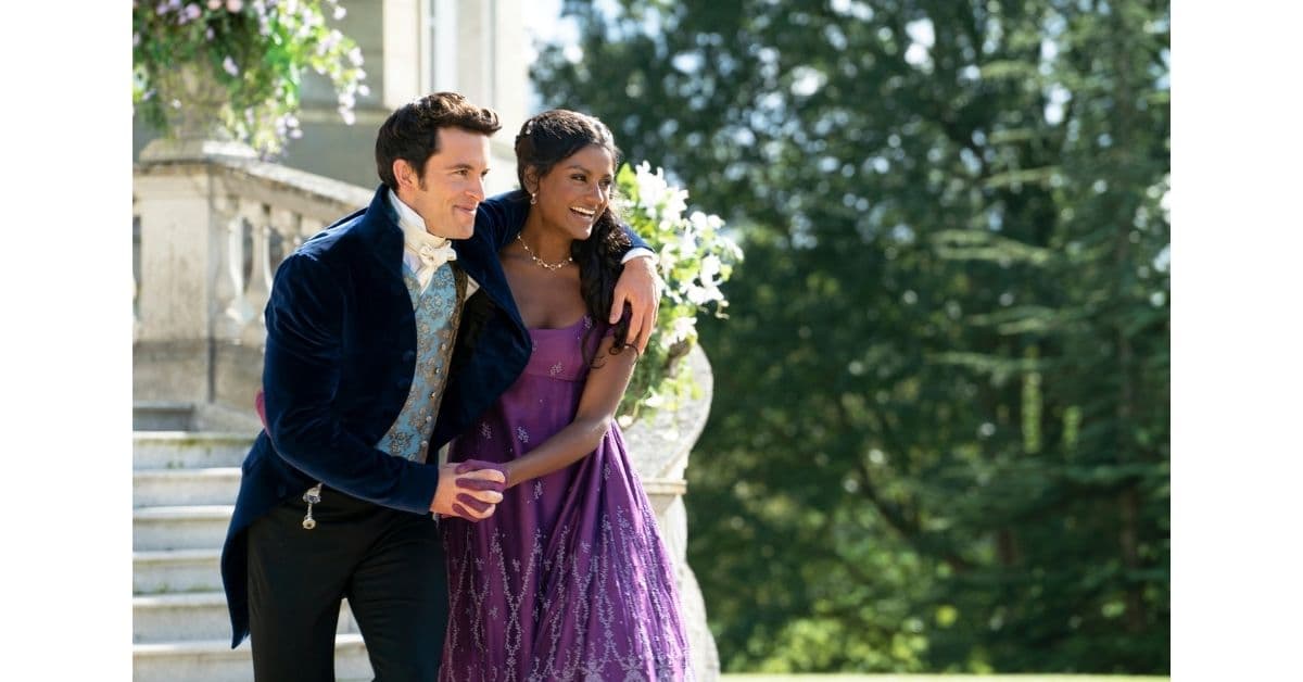 Simone Asley y Jonathan Bailey