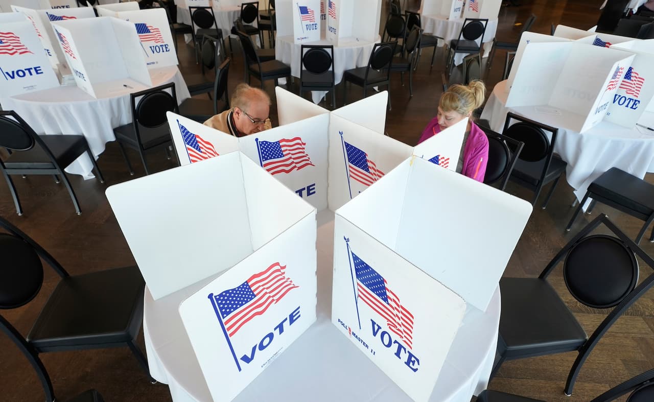 ¿Puedo salir del trabajo para votar en California? Lo que dice la ley para las elecciones generales de 2024