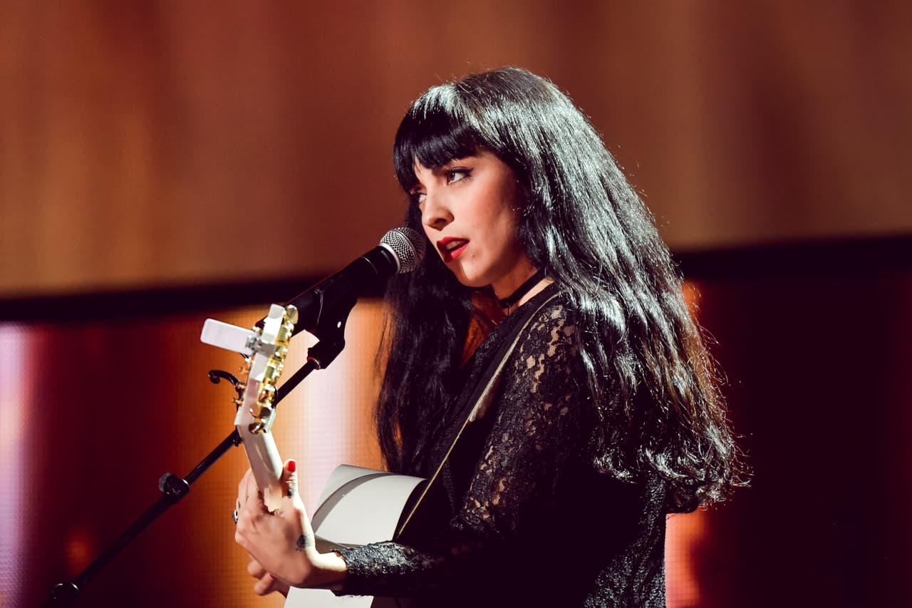 Mon Laferte está nominada en la categoría de Mejor Nuevo Artista.