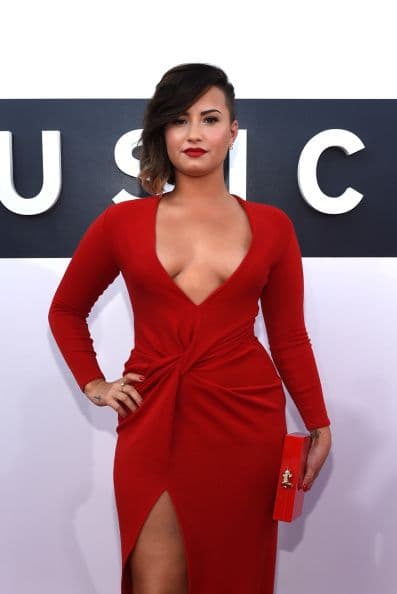 Demi Lovato es otro claro ejemplo pues, en los últimos tiempos, se ha encargado de hacerse paso en la industria musical.