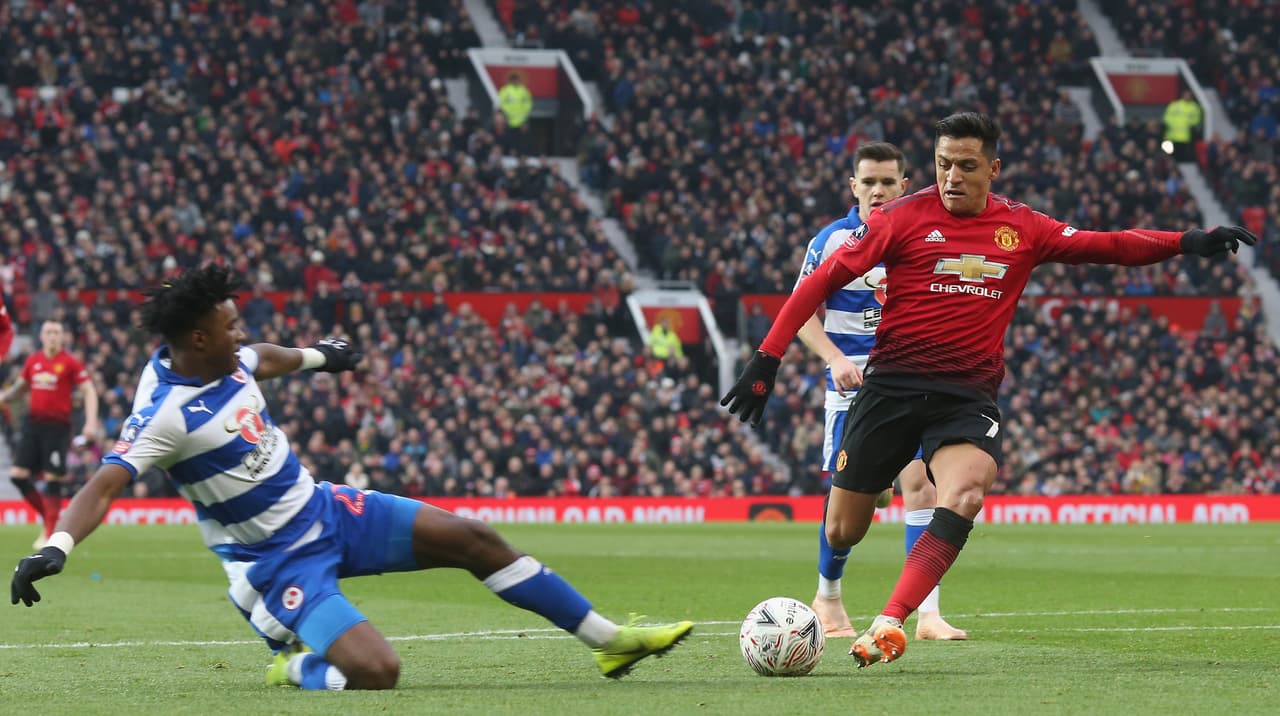 Uno de los que tuvo un partido destacado fue el chileno Alexis Sánchez, quien estaba casi borrado por Mou.