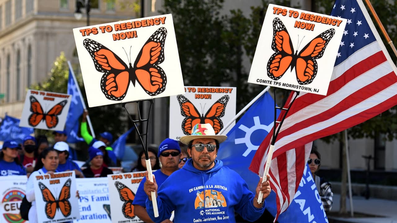 Más de 130 organizaciones civiles advierten que la deportación masiva de Trump "sería trágica" para familias, comunidades y empresas