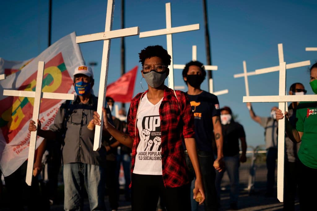 América Latina y el Caribe se ha convertido en la región más afectada por la pandemia del SARS-CoV-2 y ya superó los 5 millones de casos, un 27.80% de los más de 19 millones registrados en el mundo.