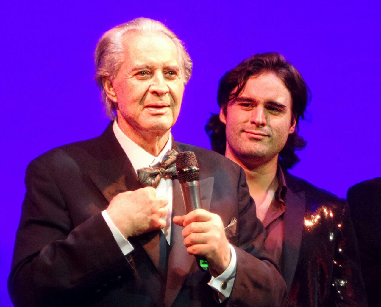 Maribel explicó que Rogelio le brindó todo su apoyo a Aldo: "
<b>Él fue parte de todo el proceso</b>, lo apoyaba y le decía que estaba
<b>muy orgulloso de él</b>".
<br>