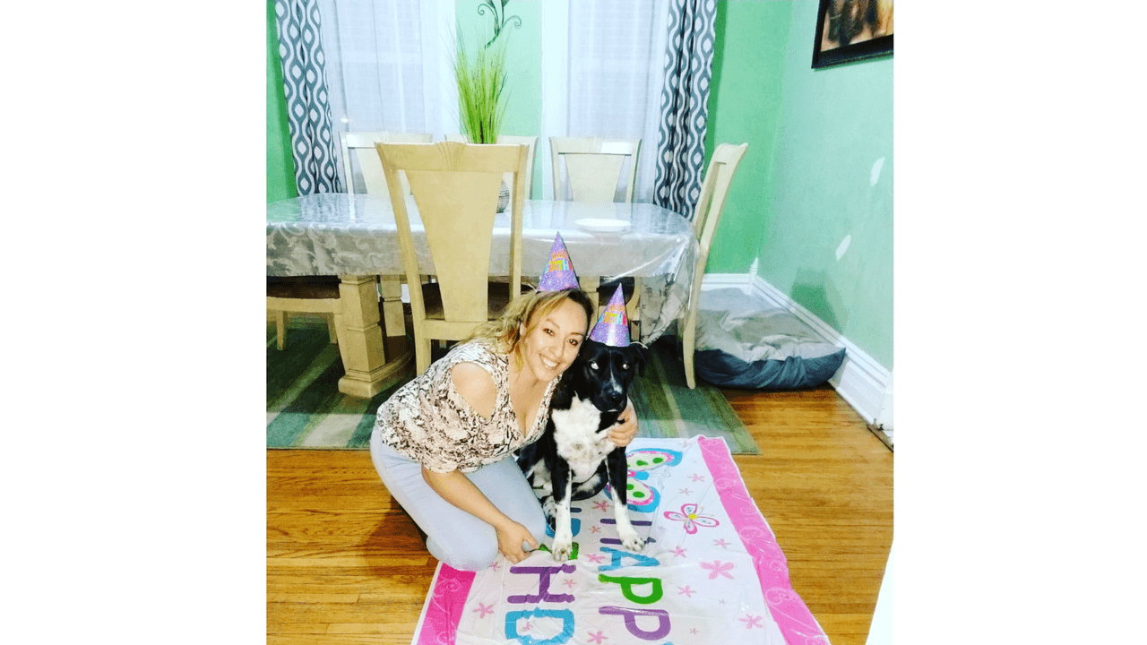"Mi hermosa hija celebrando su primer año de vida con nosotros la tenemos desde que tenía 3 semanda de nacida".