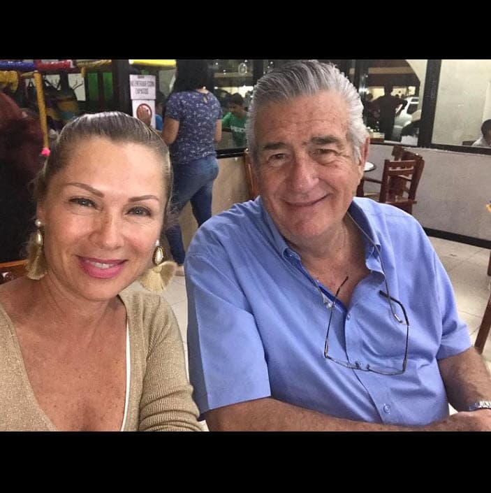 "(Me siento) muy 'chipilona' porque sí me pegó muy duro, ahorita lo único que
<b> <a href="https://www.univision.com/famosos/leticia-calderon-hijo-angustia-cuadro-respiratorio" target="_blank">me angustia más es que Luciano o Carlo</a> </b>no se contagien, me trae muy tristes recuerdos", reconoció. 
<br>