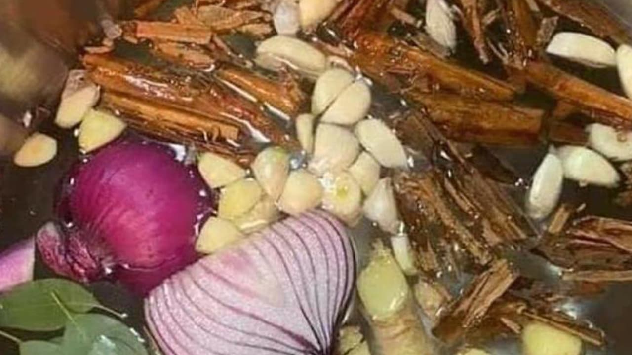 La gente debe estar pendiente de su salud y ponerla en manos de profesionales, un virus como el covid-19 puede provocar un deterioro rápido", aseguró.