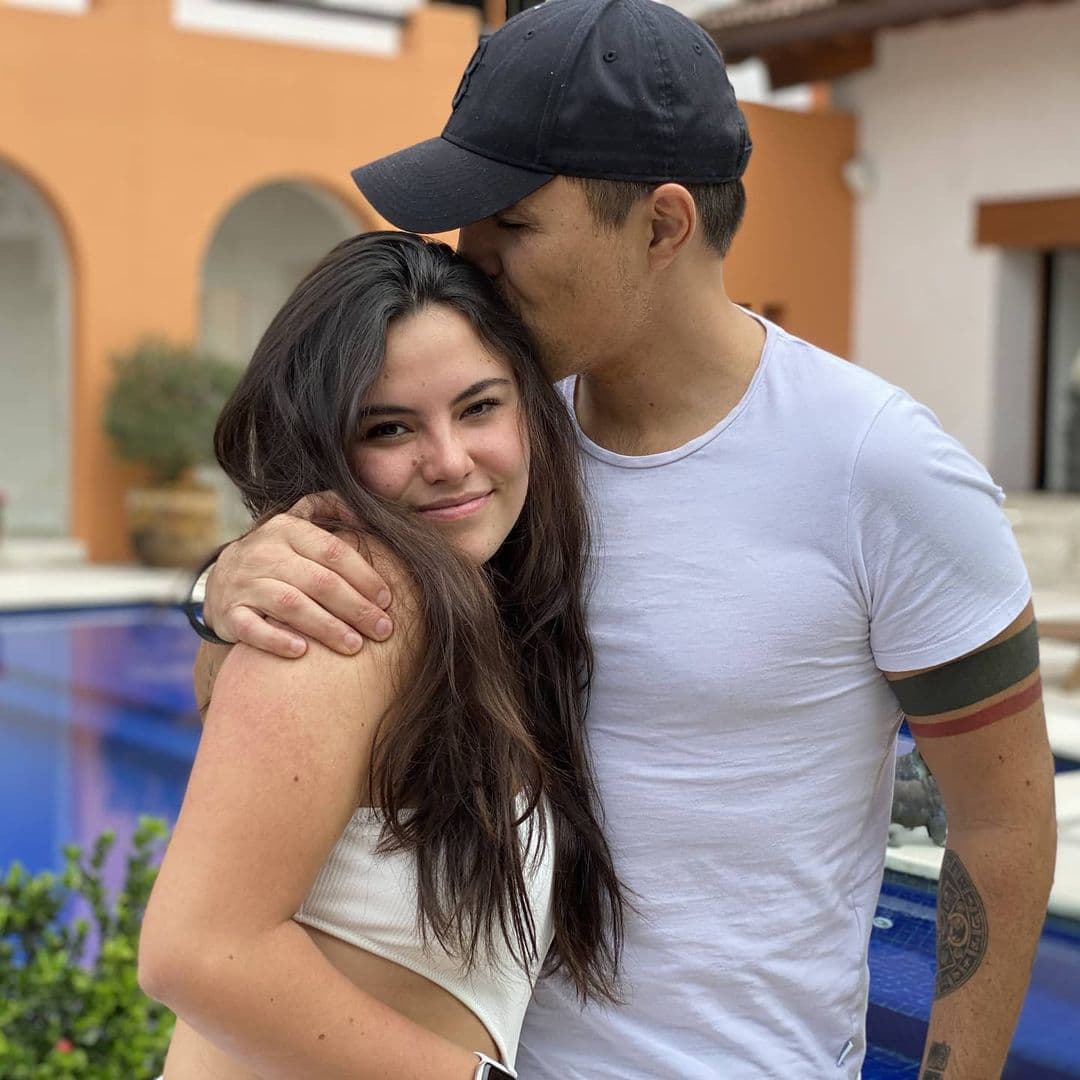 No solo usó su perfil social para describir su 
<b>felicidad por la pronta llegada de los mellizos</b>, también lo expresó en la cuenta de su padre. "
<b>Qué felicidad pa</b>", y una vez más dijo amar a la familia que formó el productor con Claudia Álvarez.
