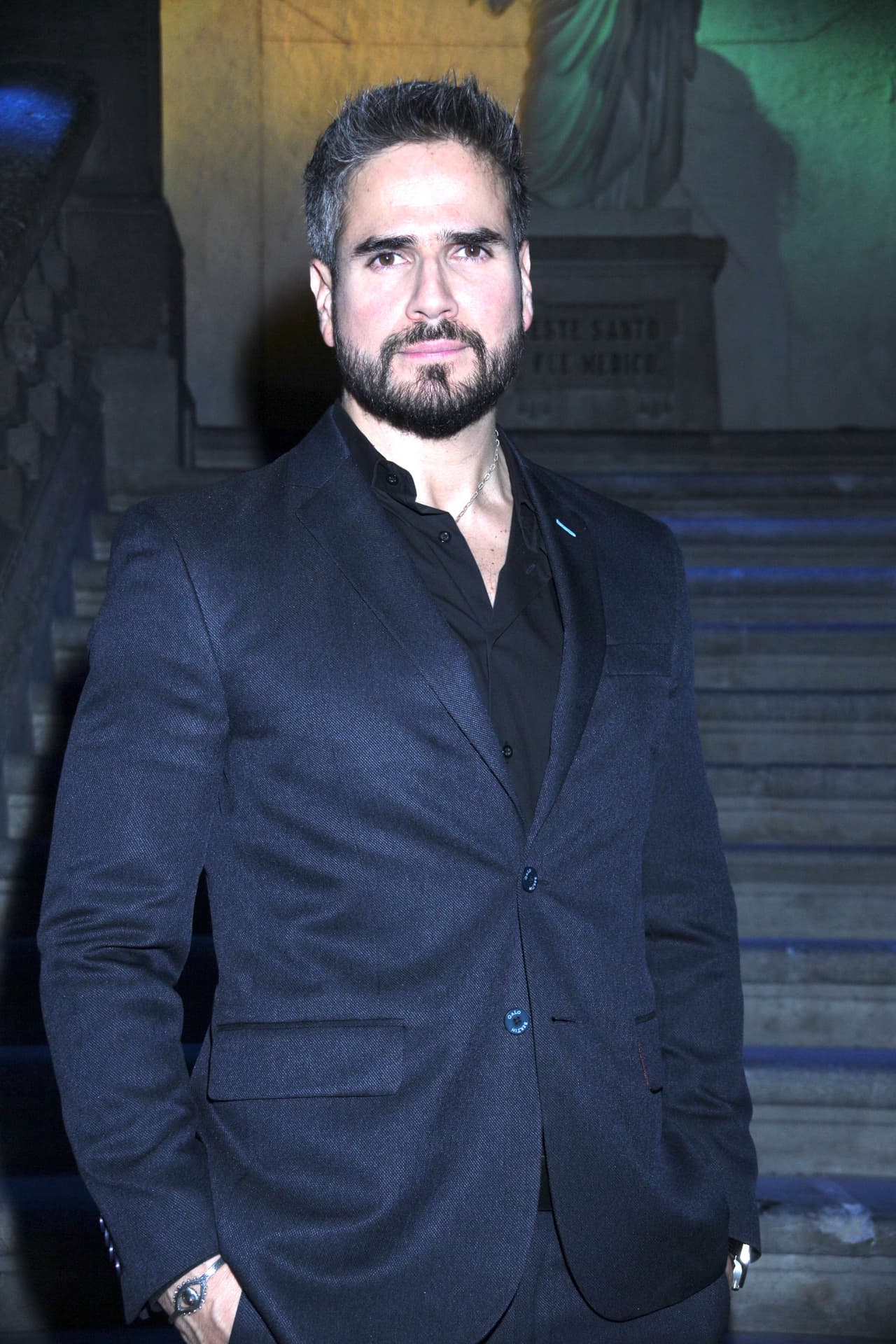 Su libro favorito es Cien años de soledad de Gabriel García Márquez. 
<br>