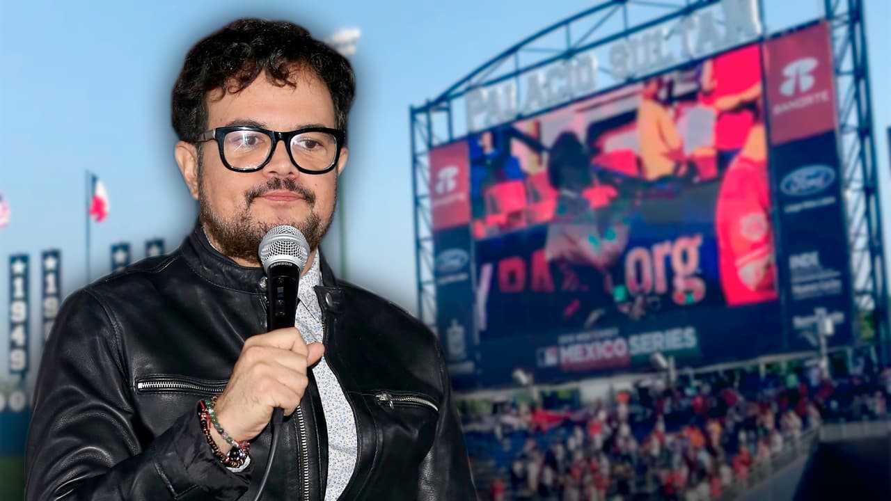 Aleks Syntek es blanco de críticas por olvidar parte de la letra y la tonada del himno de México