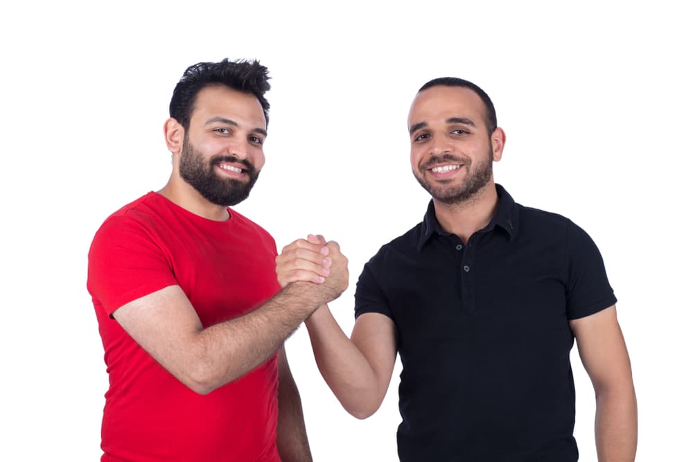 Hay dos posibilidades de resolver cosas que estaban estancadas sobre todo a nivel familiar, pues habrá un reencuentro con alguien que es muy importante para ti y los tuyos y que estaba alejado por motivos ajenos a tu voluntad. A disfrutar ese encuentro importante.
<br>