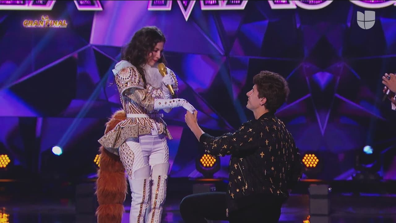 Los cuatro ‘investigadores’ acertaron al decir que una de las figuras más importantes del pop en Latinoamérica se escondía detrás de esa máscara. Y antes de retirarse, Juanpa Zurita le dio el abrazo que le prometió y además la invitó a cenar y a aventarse en paracaídas.