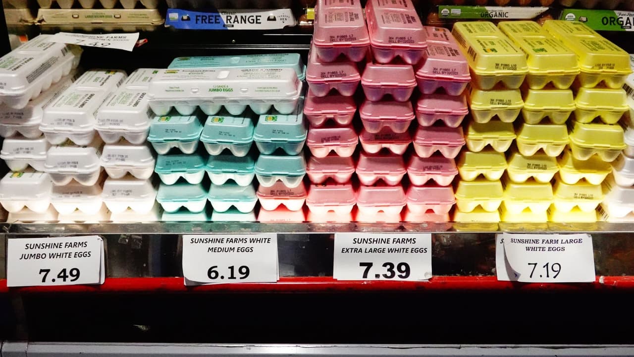 Sigue bajando el precio del huevo. ¿Cuál es su costo en California?