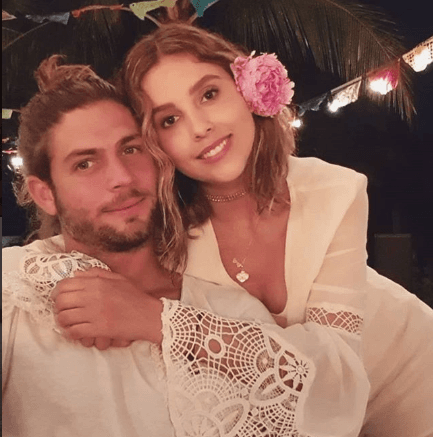 Desde mediados de 2018 las fotografías que la pareja compartía desaparecieron. Los actores prefirieron guardar silencio ante las preguntas de la prensa y fue hasta octubre del mismo año que la cantante confirmó el fin de su amor.